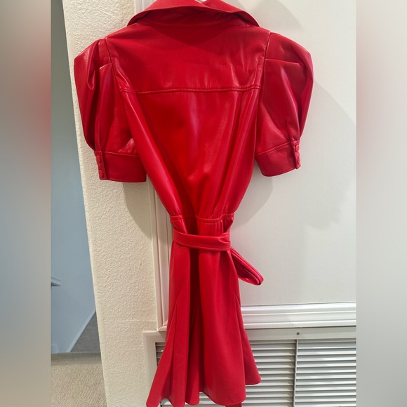 NWT Alice + Olivia Lurlene Vegan Leather Mini Dress in Red Size 0 - Picture 6 of 8